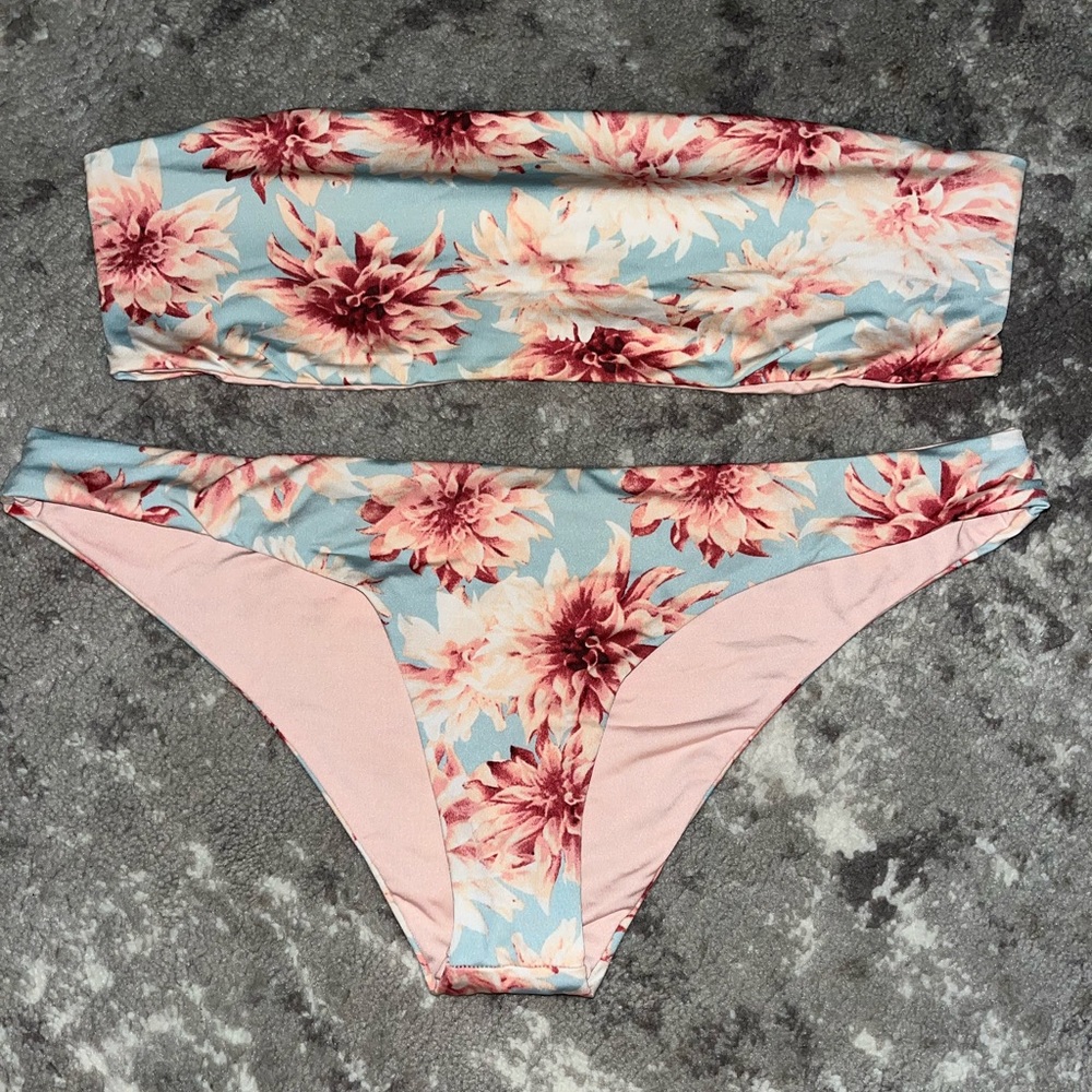 Frankie’s bikini
